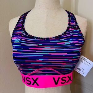 VICTORIA SECRET | Pink sports bra, racer back style. Size LARGE.